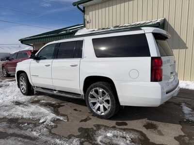 2016 Chevrolet Suburban, $12000. Photo 4