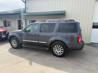 2010 Nissan Pathfinder, $7000. Photo 4
