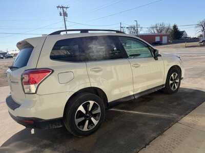 2018 Subaru Forester, $8000. Photo 3
