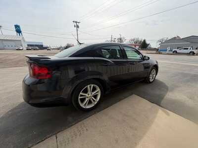 2011 Dodge Avenger, $5000. Photo 3