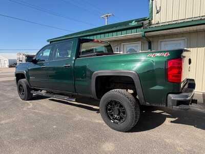 2015 Chevrolet 2500 Crew Cab, $15500. Photo 4