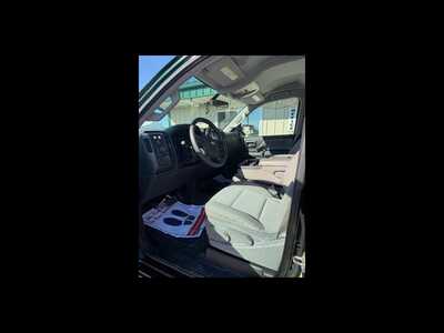2015 Chevrolet 2500 Crew Cab, $15500. Photo 5