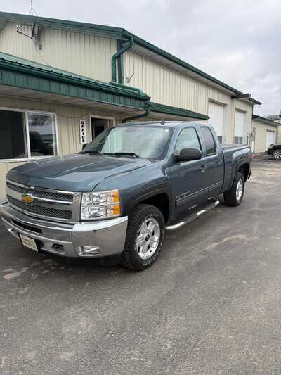 2013 Chevrolet Silverado 1500, $8500. Photo 2