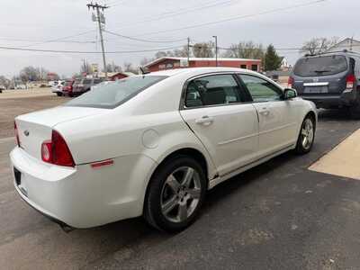 2011 Chevrolet Malibu, $3500. Photo 3