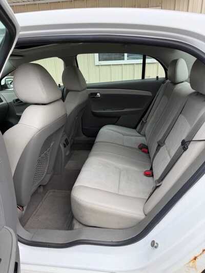 2011 Chevrolet Malibu, $3500. Photo 6