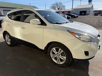 2011 Hyundai Tucson, $5000. Photo 2