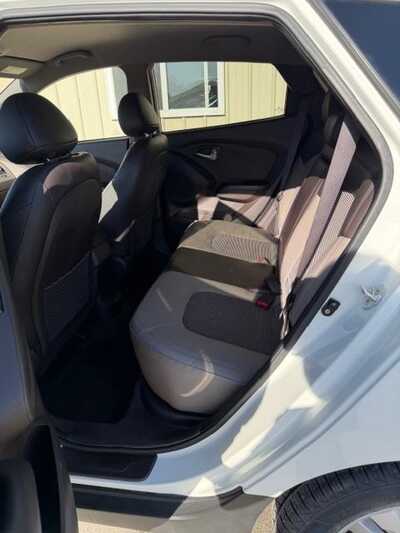 2011 Hyundai Tucson, $5000. Photo 6