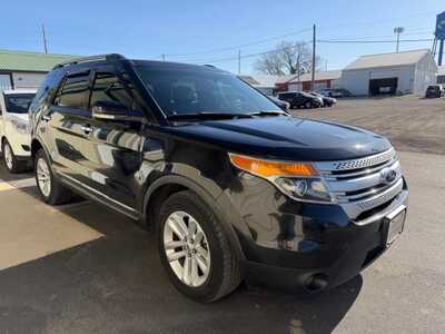 2013 Ford Explorer, $6900. Photo 2