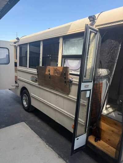 2006 GMC Van,Passenger, $7000. Photo 4