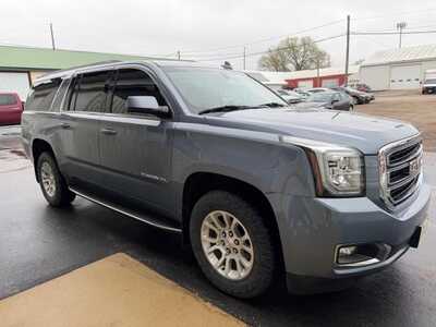 2015 GMC Yukon XL, $15500. Photo 2