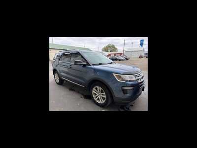 2018 Ford Explorer, $8000. Photo 2