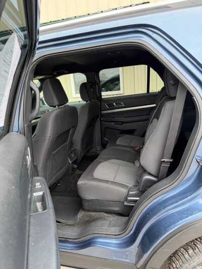 2018 Ford Explorer, $8000. Photo 6