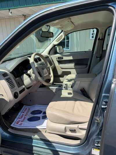 2011 Ford Escape, $3800. Photo 5