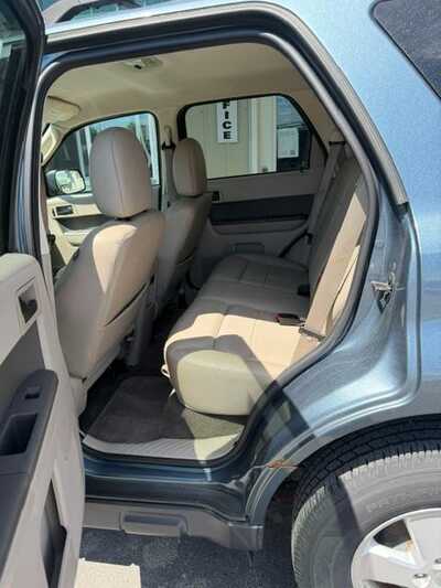 2011 Ford Escape, $3800. Photo 6