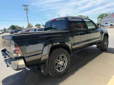 2005 Toyota Tacoma, $9500. Photo 3