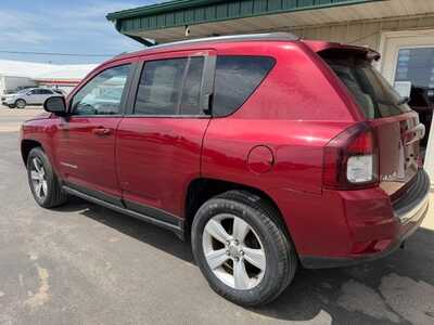2017 Jeep Compass, $7500. Photo 2