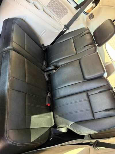 2014 Chrysler Town & Country, $4500. Photo 7