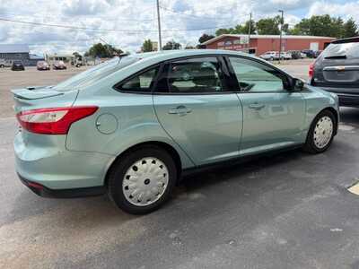 2012 Ford Focus, $4500. Photo 3