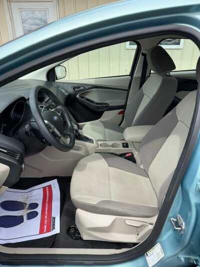 2012 Ford Focus, $4500. Photo 6