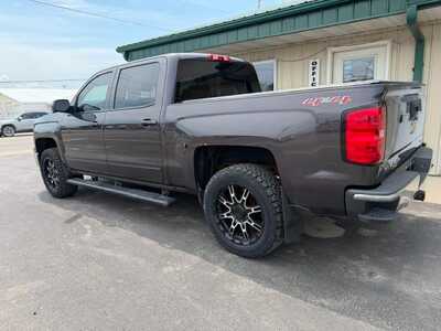 2015 Chevrolet 1500 Crew Cab, $10000. Photo 4