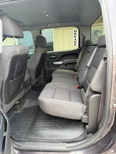 2015 Chevrolet 1500 Crew Cab, $10000. Photo 6