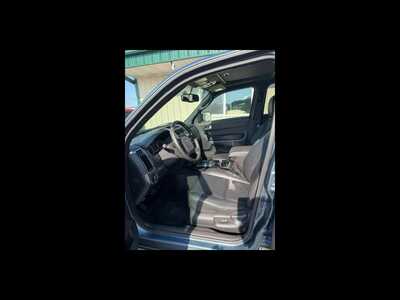 2011 Ford Escape, $5500. Photo 5