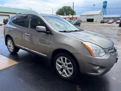 2013 Nissan Rogue, $6000. Photo 2
