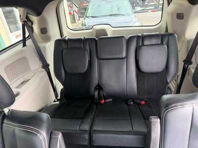 2017 Dodge Grand Caravan, $9000. Photo 7