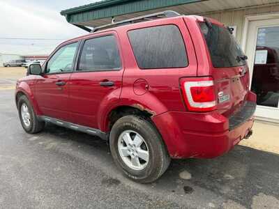 2010 Ford Escape, $4500. Photo 4