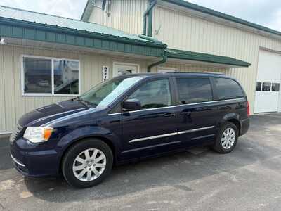 2014 Chrysler Town & Country, $7500. Photo 2