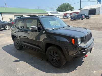 2017 Jeep Renegade, $10000. Photo 2