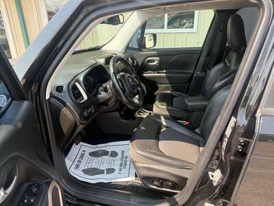 2017 Jeep Renegade, $10000. Photo 6