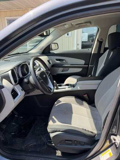 2011 Chevrolet Equinox, $5000. Photo 5