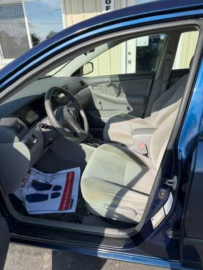 2005 Toyota Corolla, $2500. Photo 5