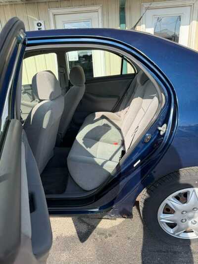 2005 Toyota Corolla, $2500. Photo 6