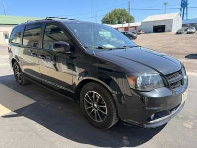 2018 Dodge Grand Caravan, $11000. Photo 2