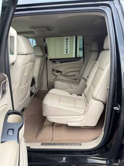 2016 GMC Yukon XL, $13500. Photo 7