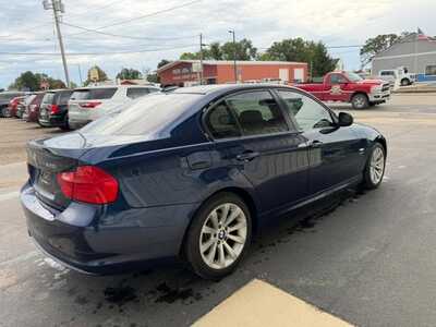 2011 BMW 3 Series, $5000. Photo 3