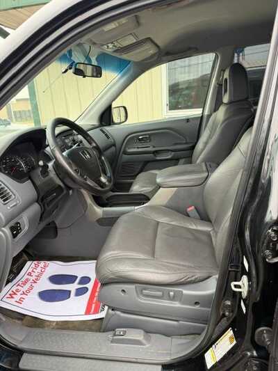 2004 Honda Pilot, $2500. Photo 5