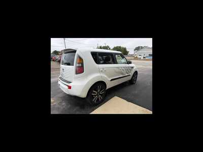 2011 Kia Soul, $2800. Photo 3