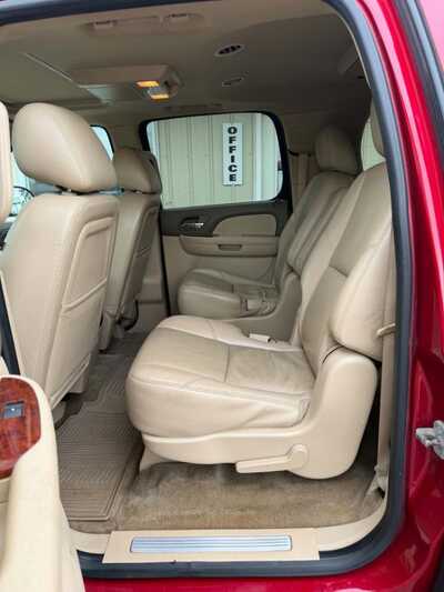 2013 Chevrolet Suburban, $0. Photo 6