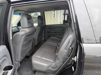 2004 Honda Pilot, $1800. Photo 6
