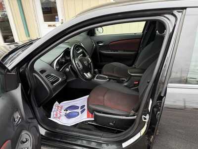 2011 Dodge Avenger, $3500. Photo 5