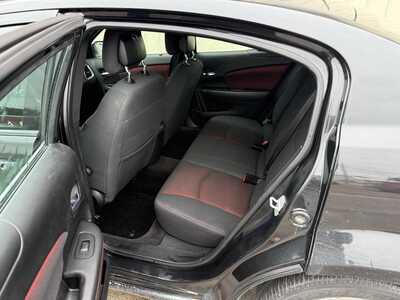 2011 Dodge Avenger, $3500. Photo 6
