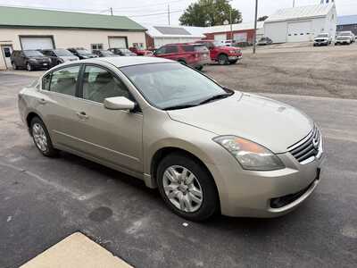 2009 Nissan Altima, $4650. Photo 2