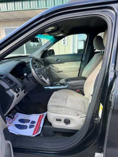 2011 Ford Explorer, $3500. Photo 5