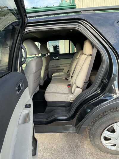 2011 Ford Explorer, $3500. Photo 6