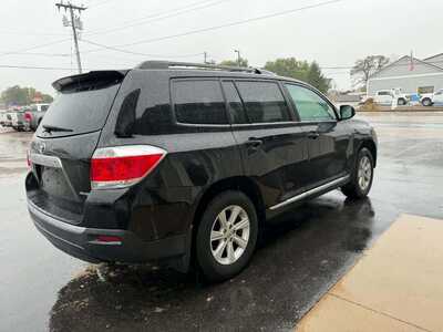 2011 Toyota Highlander, $8500. Photo 3
