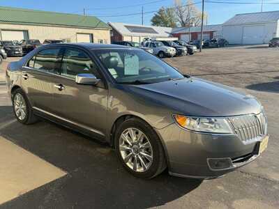 2011 Lincoln MKZ, $5500. Photo 2