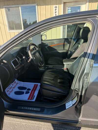 2011 Lincoln MKZ, $5500. Photo 5